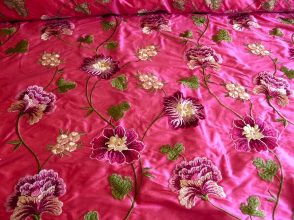 Seide, Dupionseide, Stickerei, Blumenmuster,