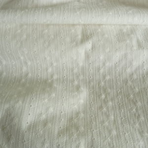 Baumwollstoff 100 %, Lochstickerei, Stickerei,